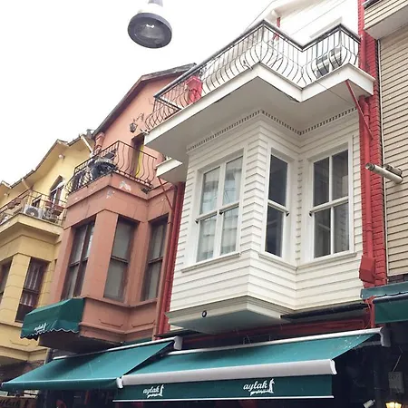Moda Hostel *